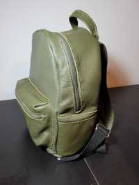 Ręcznie robiony damski plecak ze skóry naturalnej w kolorze zielonym