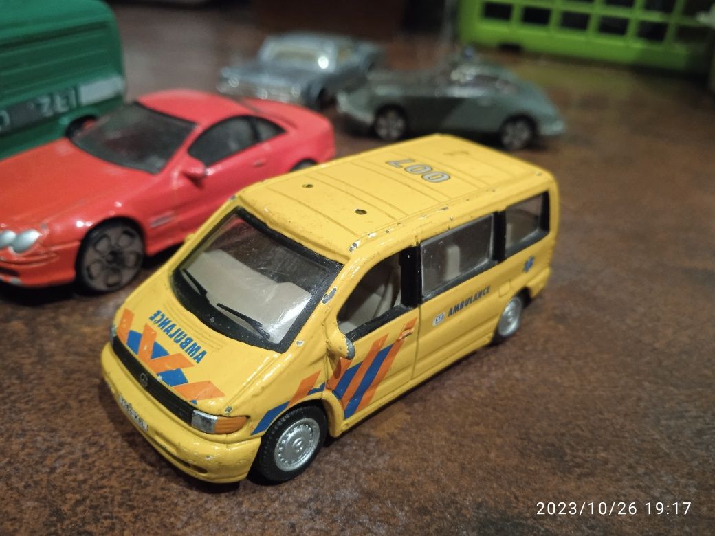 Hongwell Mercedes Benz Vito Hongwell Herpa Wiking Husky Burago Siku RS