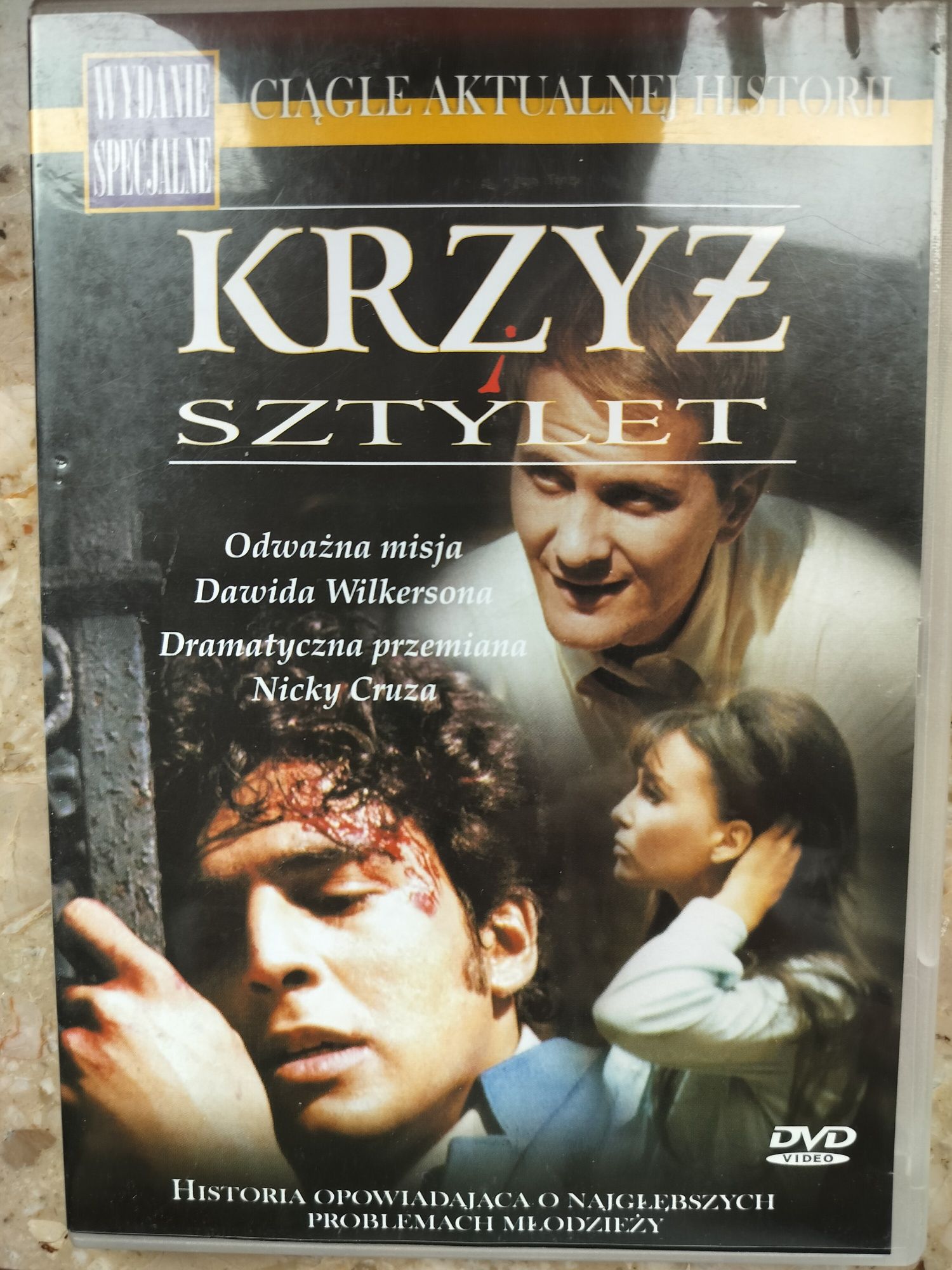 Krzyż i sztylet. Wydanie specjalne