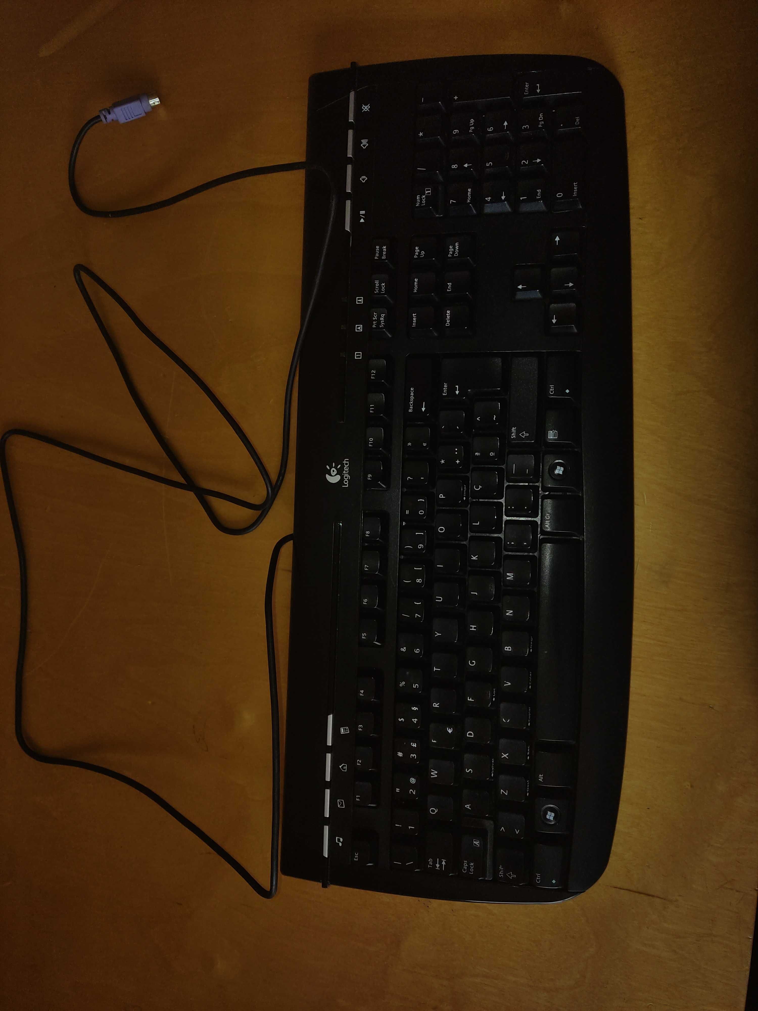 Teclado Logitech Internet 350 com Cabo PS/2