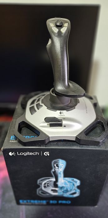 Joystick logitech extreme 3d pro