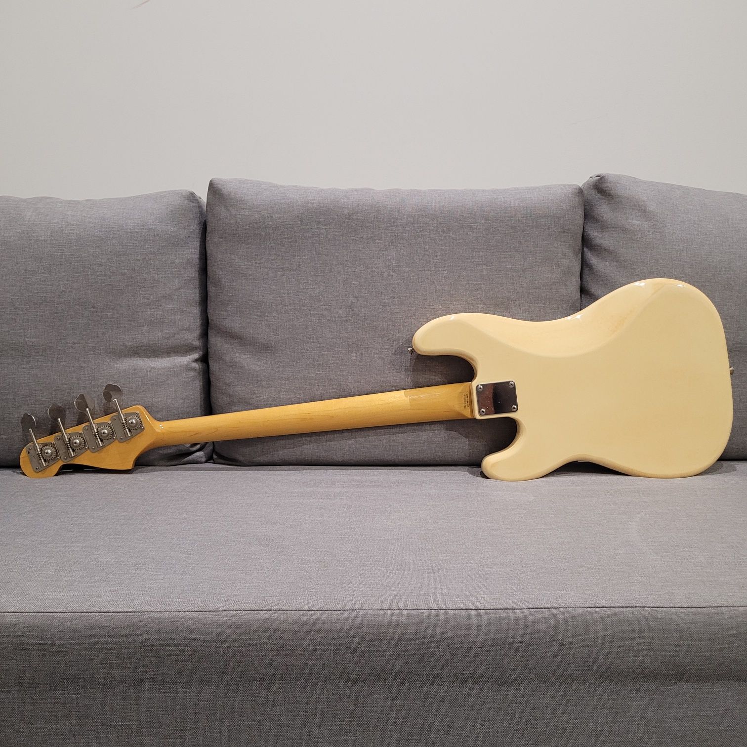 Fender Precision Bass Japan 70 Reissue