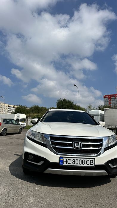 До вашої уваги Honda crosstour 2013р не потребує  вкладень