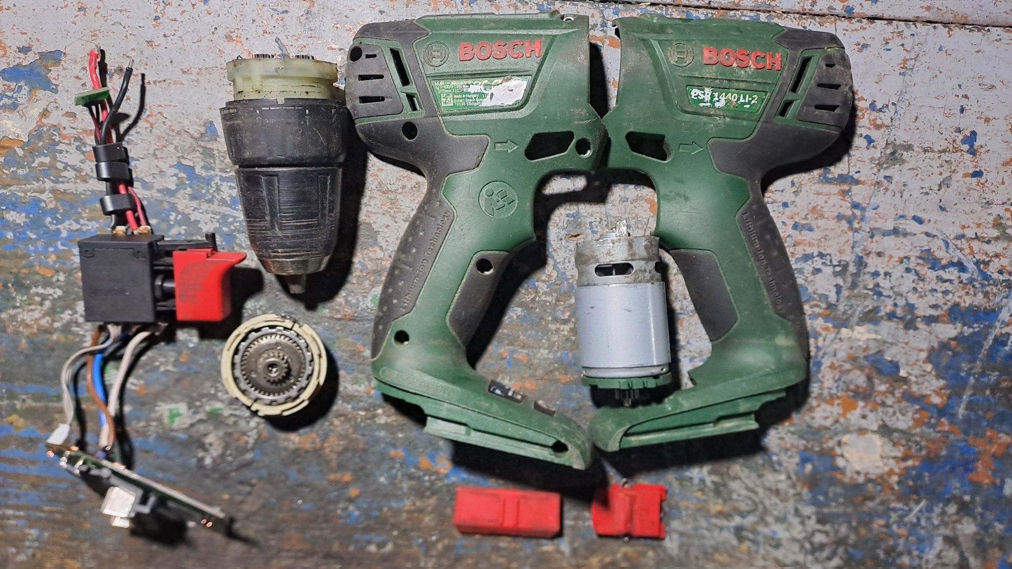 Шуруповерт Bosh psr бош 14.4v плата,кнопка,редуктор,моторчик,корпус