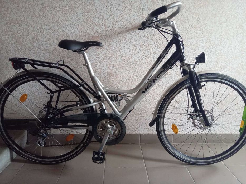 Дорожній велосипед німецької марки McKonzie