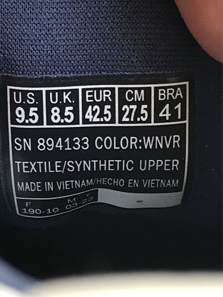 кросівки skechers , розмір 42.5