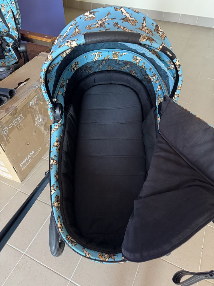 Cybex 3 в 1 priam by jeremy scott cherubs blue
