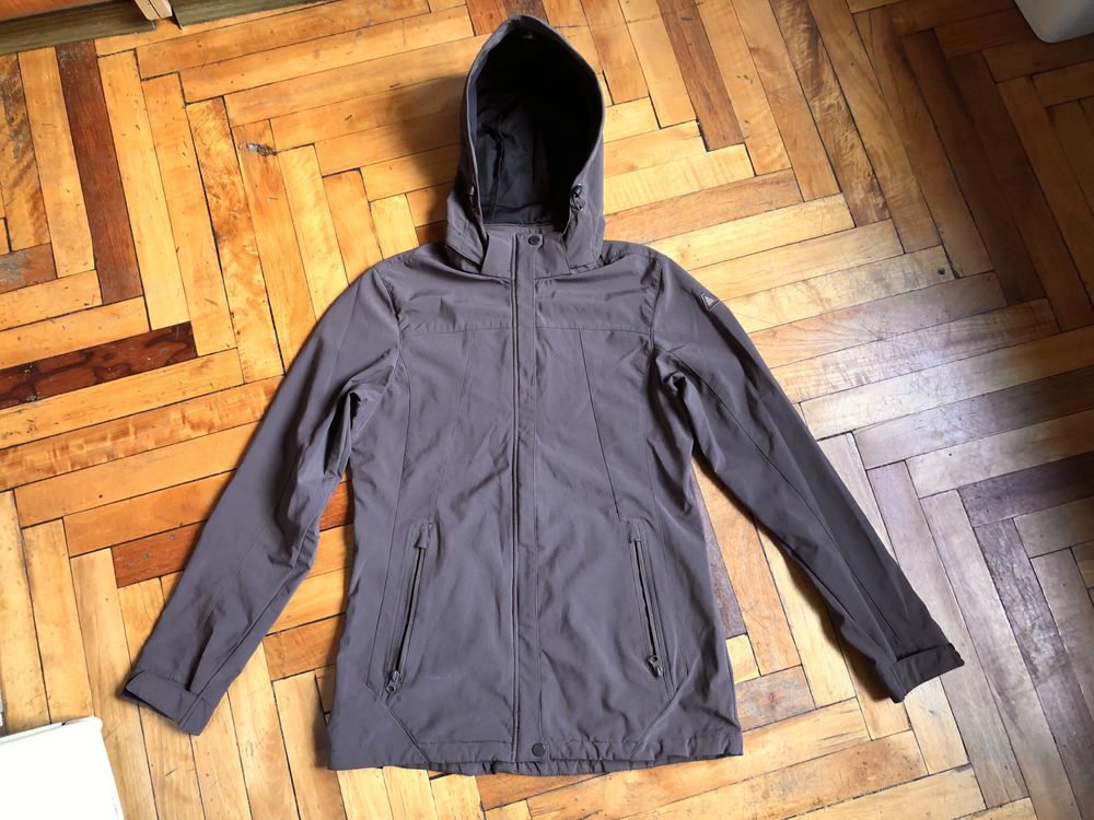Отличная ветрозащитная, непромокаемая куртка IcePeak оригинал