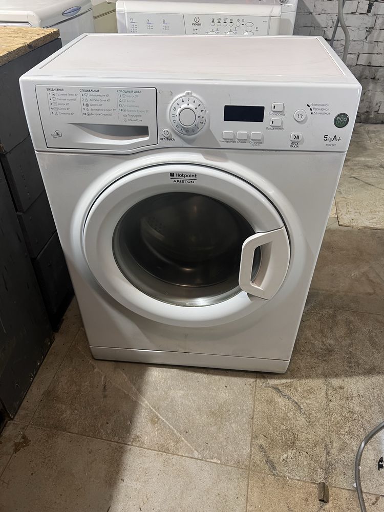 Стиральна машинка ariston WMSF501
