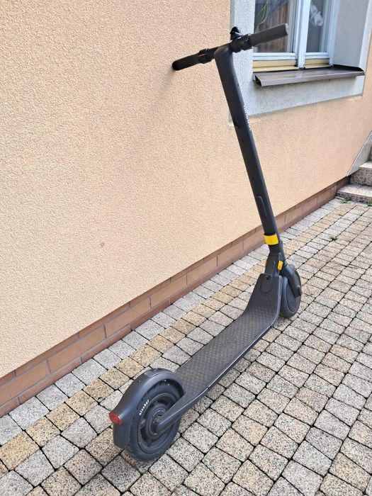 Hulajnoga elektryczna Ninebot E25