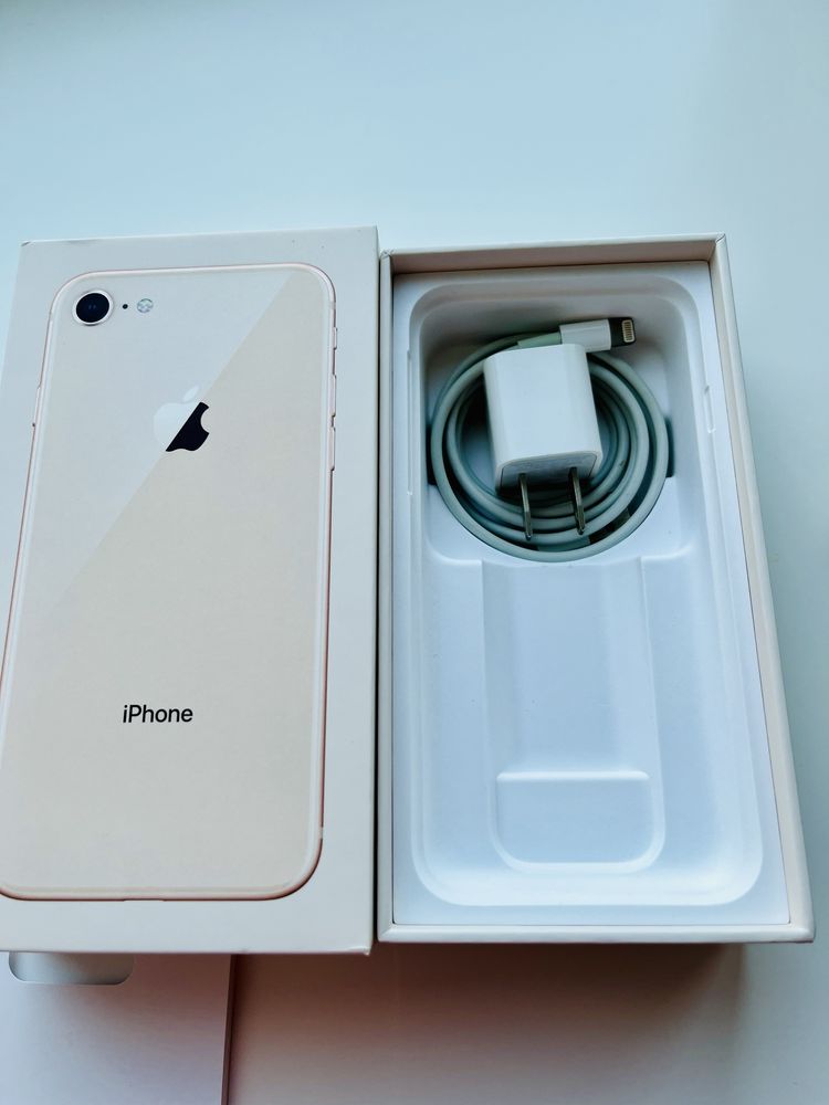 Iphone айфон 8 Gold 64 Gb