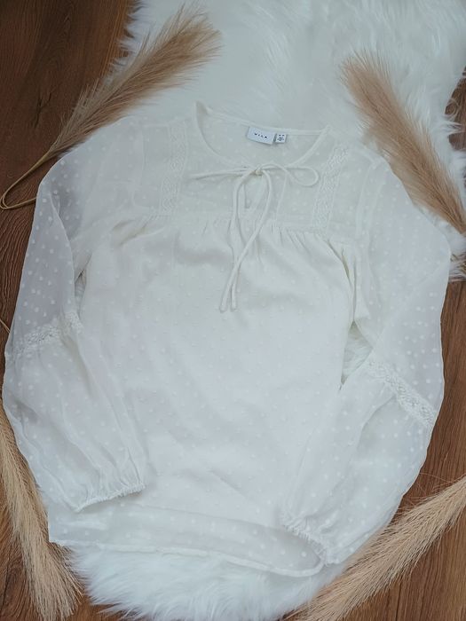 Biała boho koszula Vila rozmiar 40 zwiewna z kokardką bluzka długi ręk