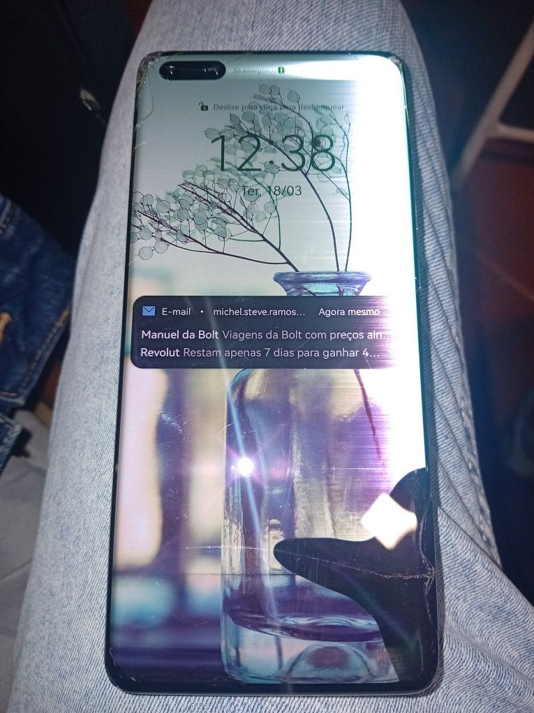 Huawei P40 pro 256gb  em condições  ñ pede  senha funciona a tudo