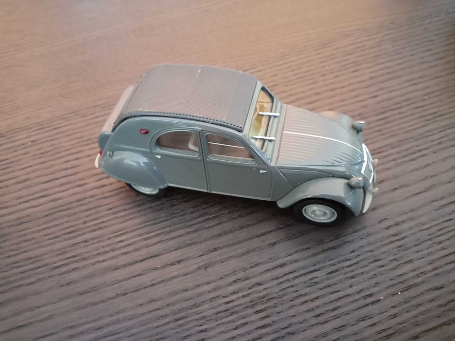 Norev 1/43 carro citroen 2cv