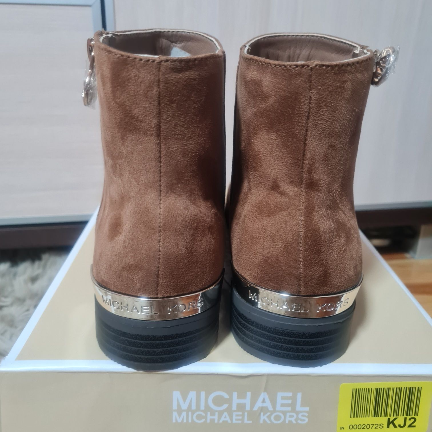 Michael Kors botki brązowe emma Beth r. 37 caramel ze złotym napisem n