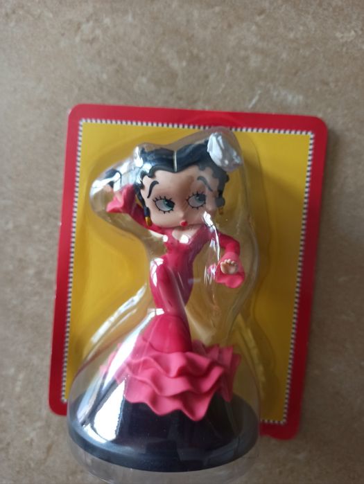Betty Boop ( Boneca de coleção) PORTES INCLUÍDOS