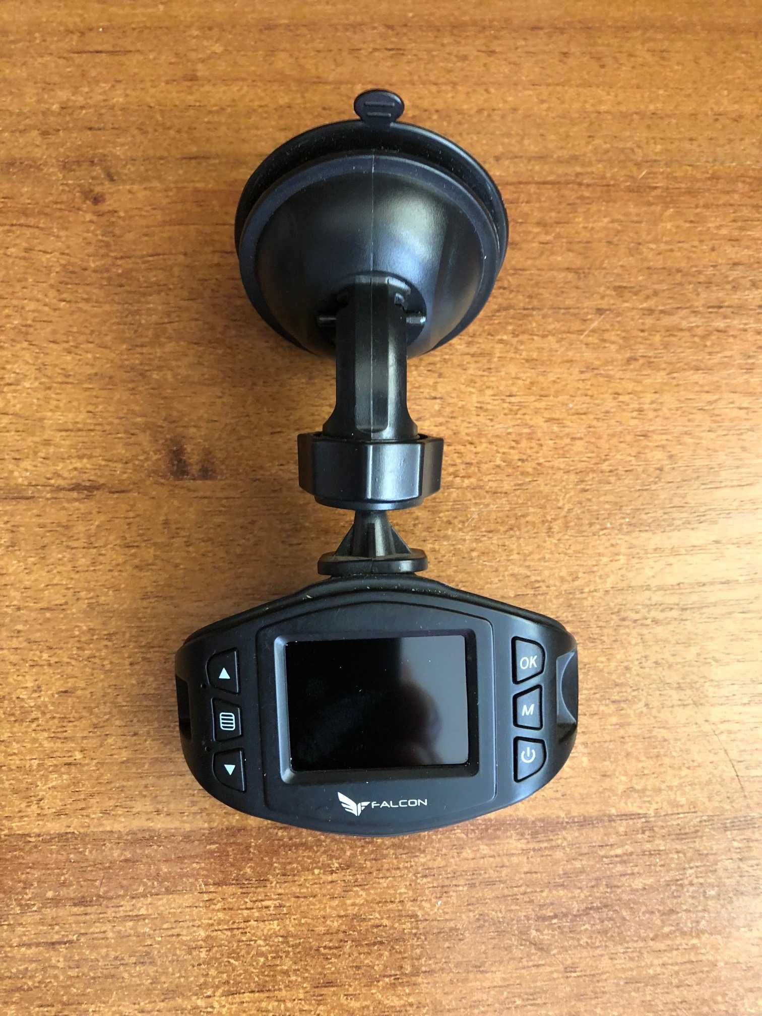 Автомобильный регистратор Falcon HD63-LCD