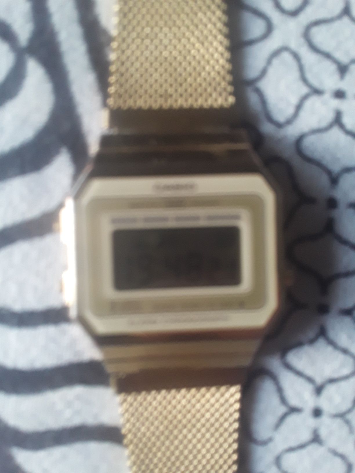 Relogio casio dourado