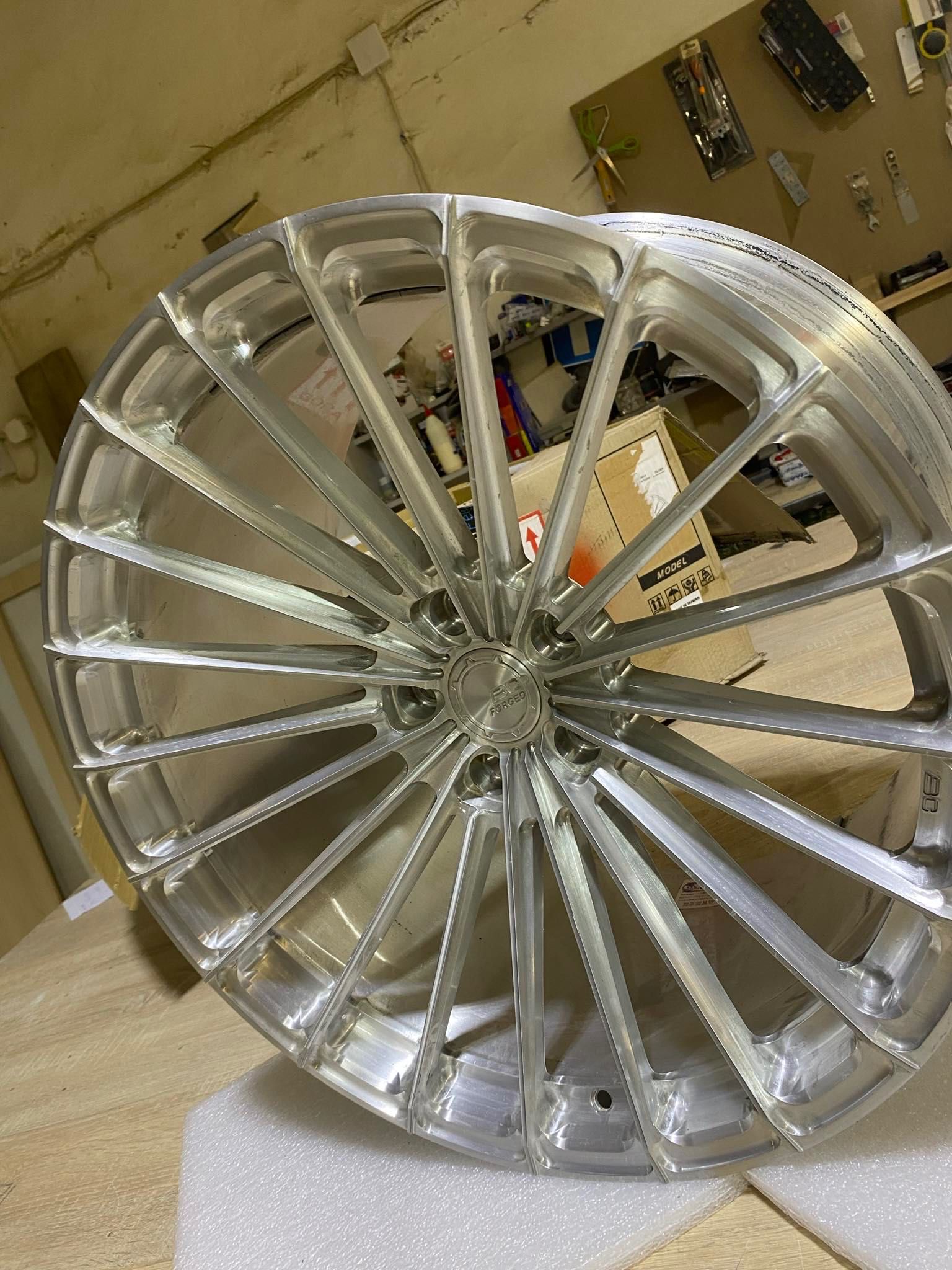 Nowe felgi BC Forged RZ20
21’