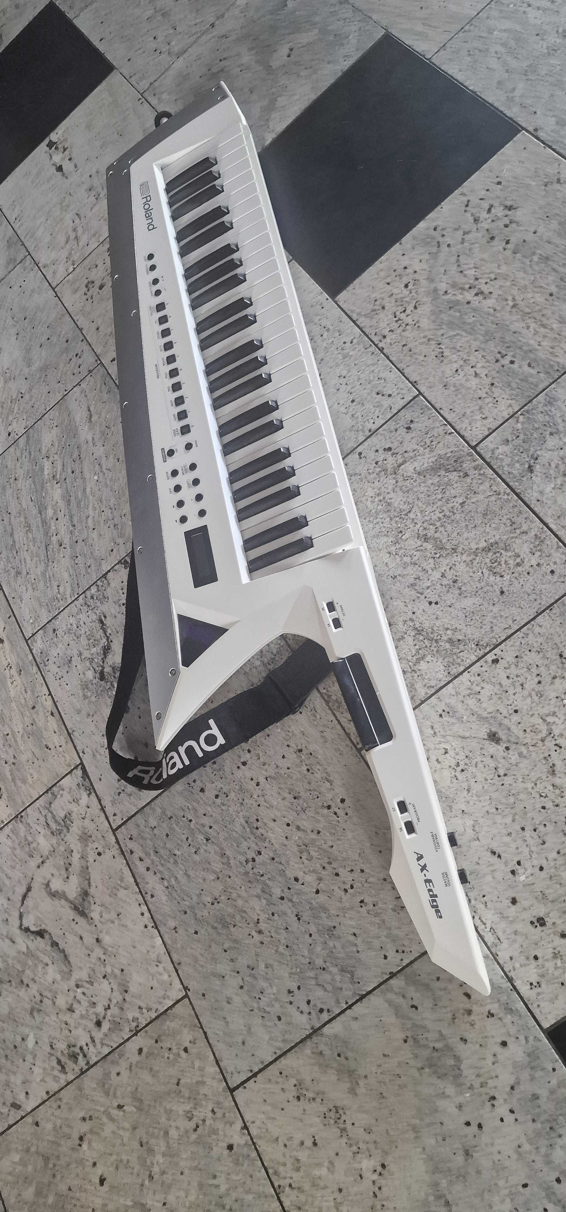 roland AX7 keytar syntezator vocoder ROLAND