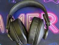 Słuchawki AKG K-371 BT 100 procent sprawne