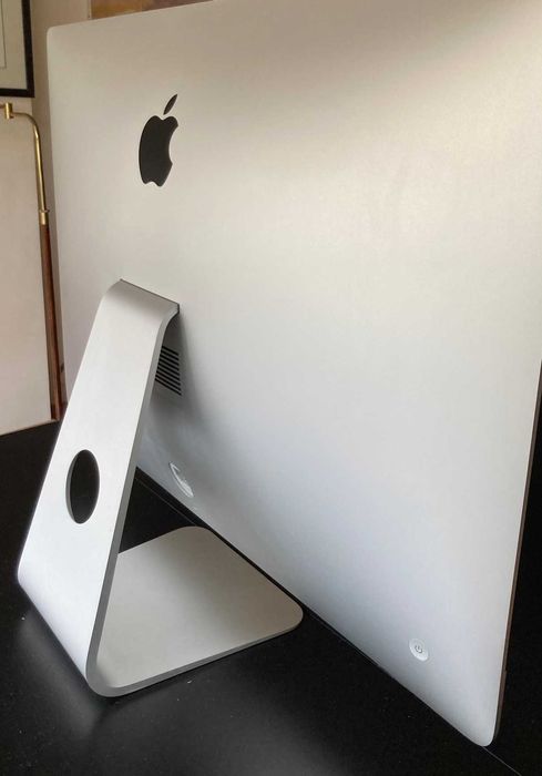iMac 27" Retina 5K (Late 2015) – Excelente Estado + Teclado/Rato Apple