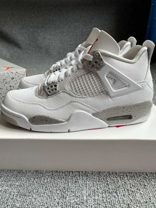 "Buty koszykówki "Jordan_4_Retro_Tech_White_Oreo_Roz.42