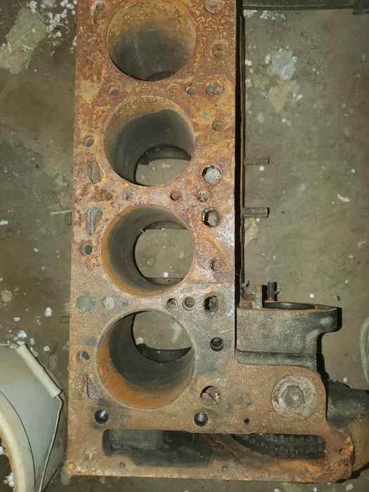 Блок мерседес 123