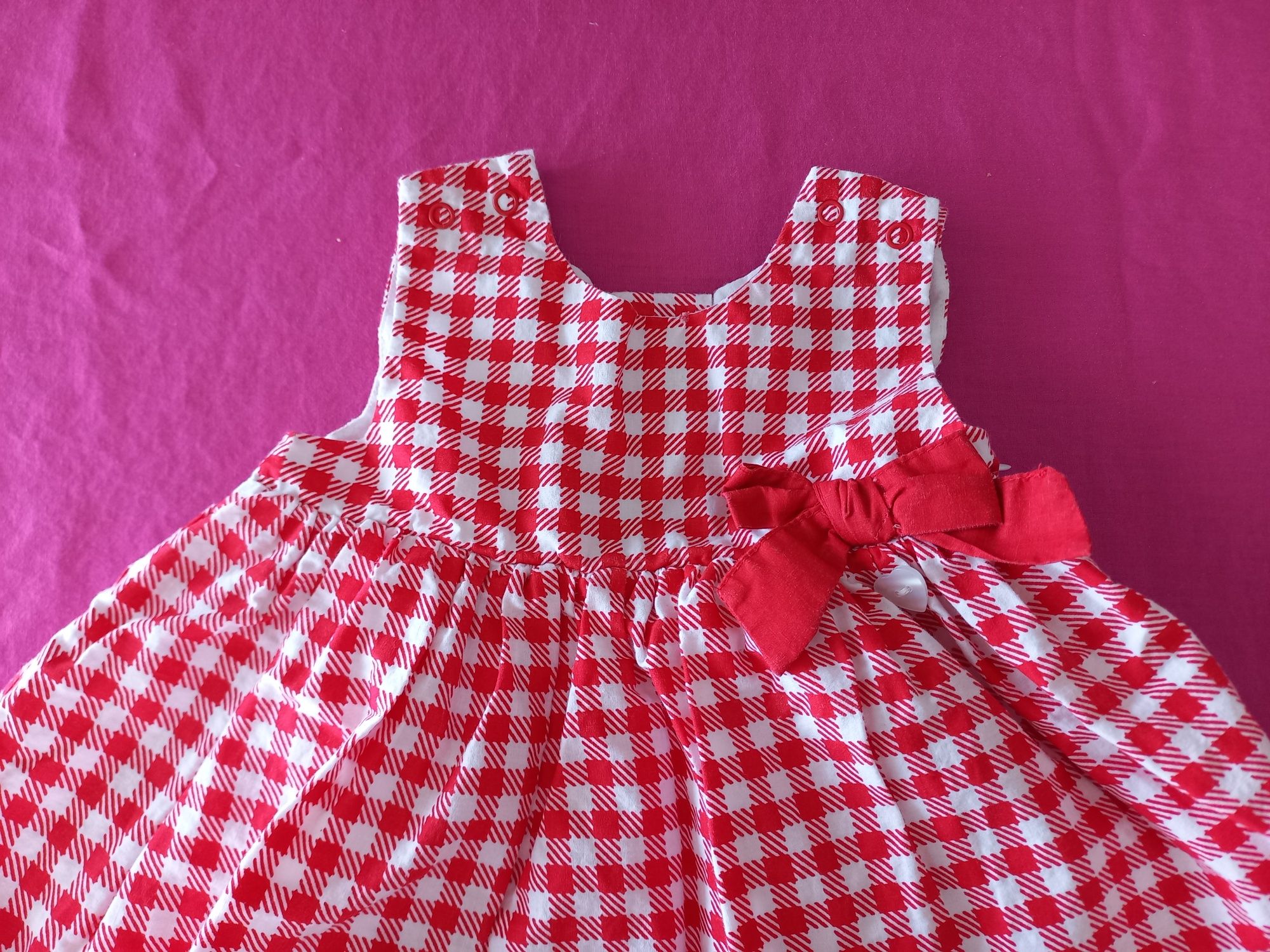 Vestido 3-6meses (verão) como novo

Vestido usado 3vezes, sem qualquer