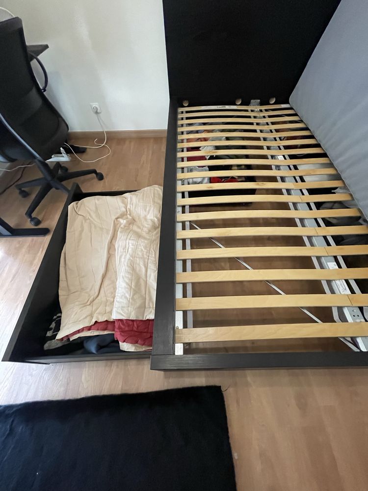 Cama de casal com molas e 4 gavetas Ikea
