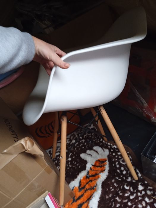 Krzesło głębokie plastikowe