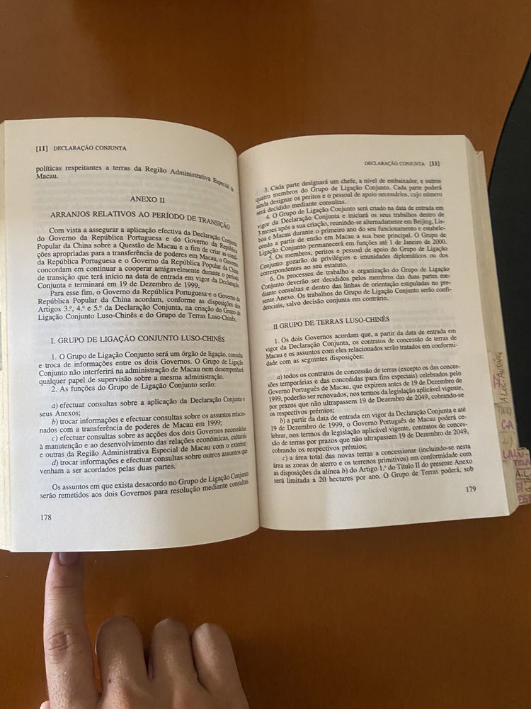 Livro “Leis da Organização Administrativa”