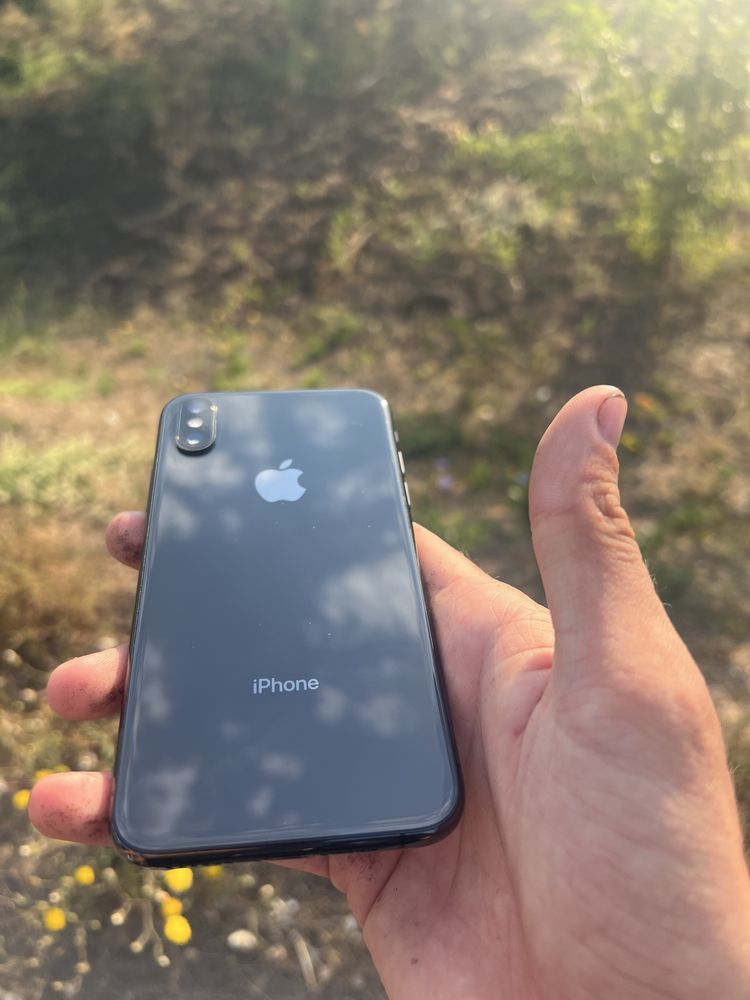 Продаю iPhone XS