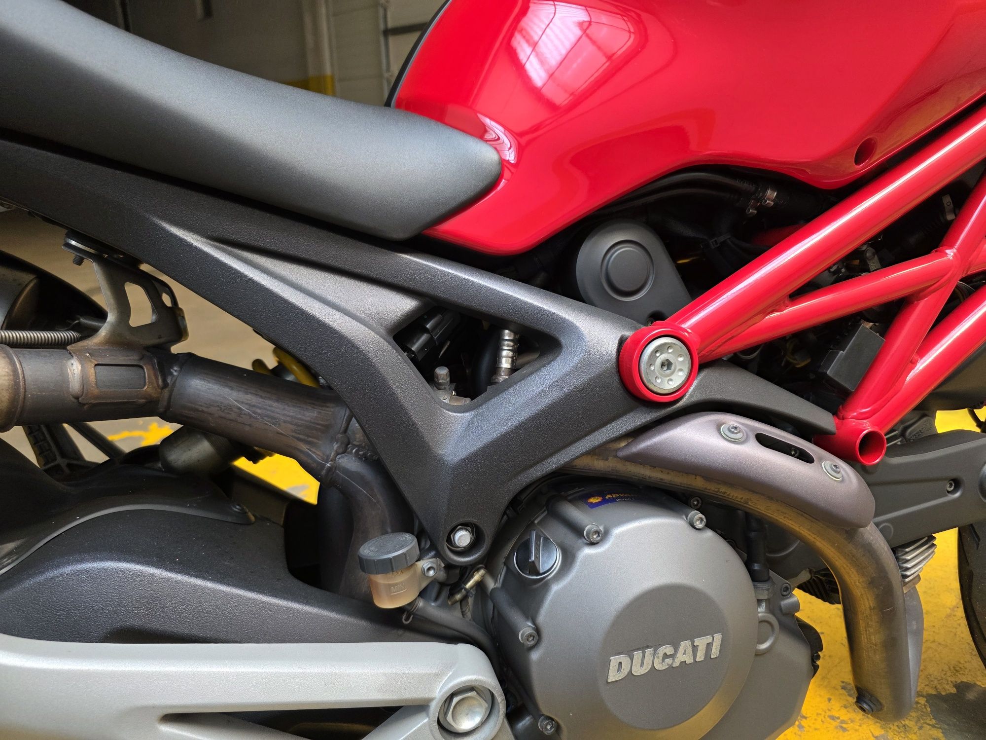 Ducati moster 696