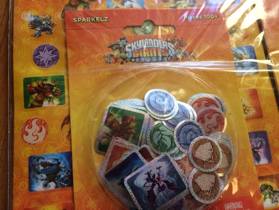 Skylanders giants большой коллекционный набор наклеек