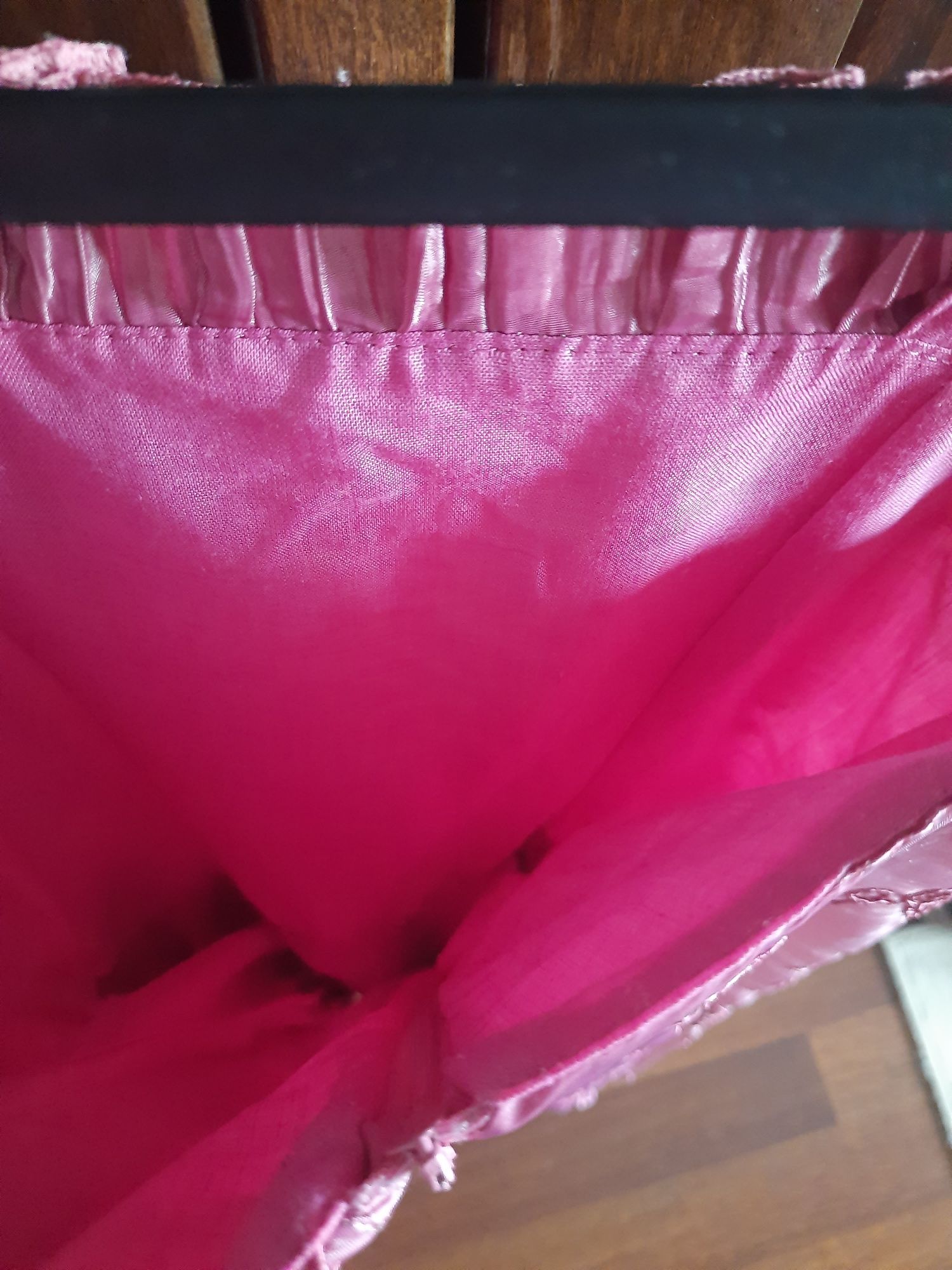 Różowa z cekinami sukienka dla dziewczynki na ok 10-12 lat