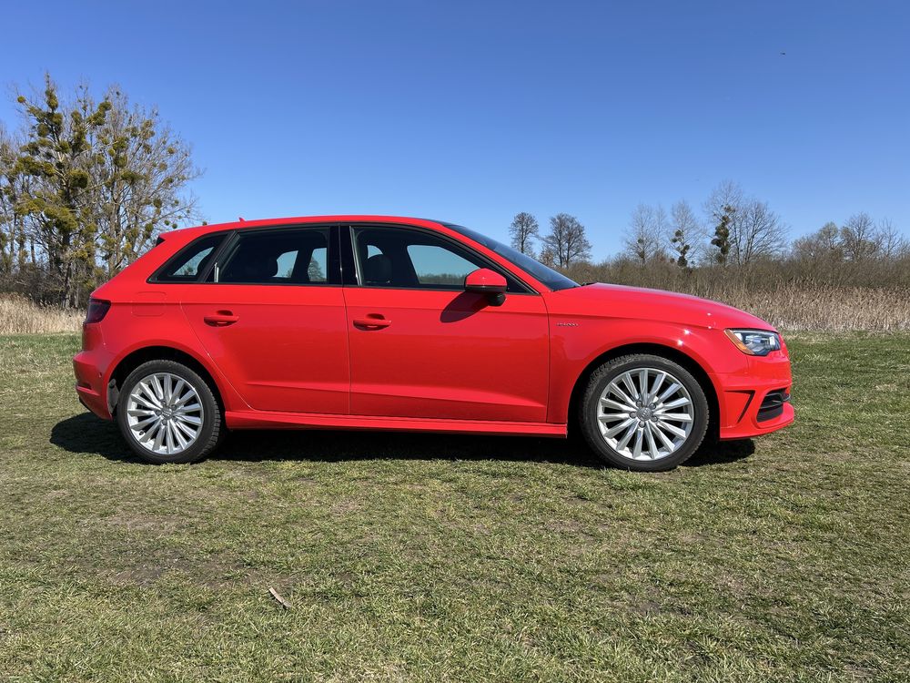 Jak Nowa  A3  E-tron plug in hybrid 53 tys przebiegu