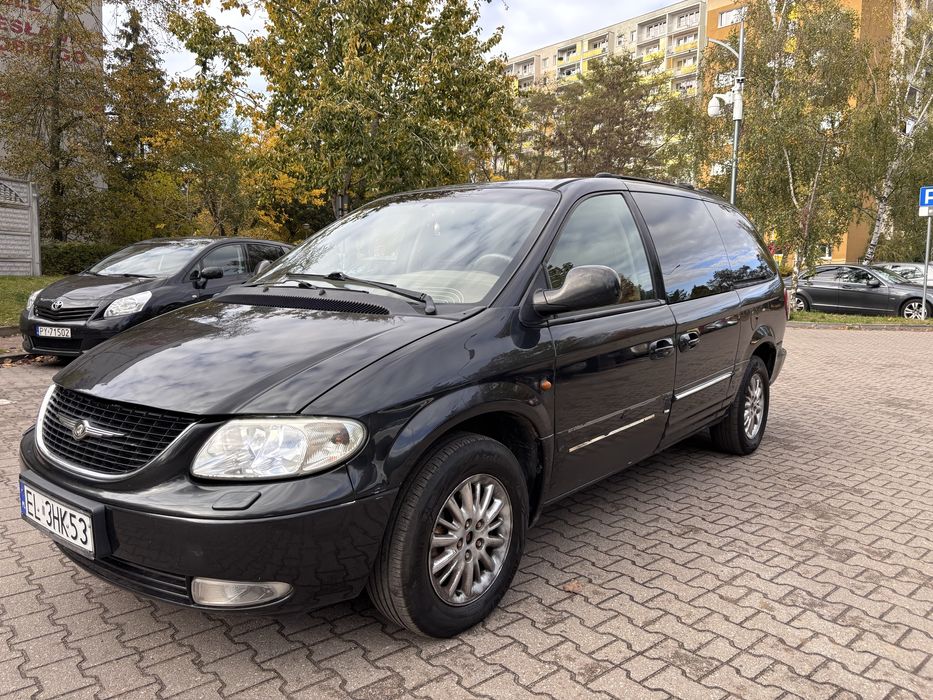 Chrysler Grand Voyager 3.3 LPG 2002r 7 osob 175km Hak