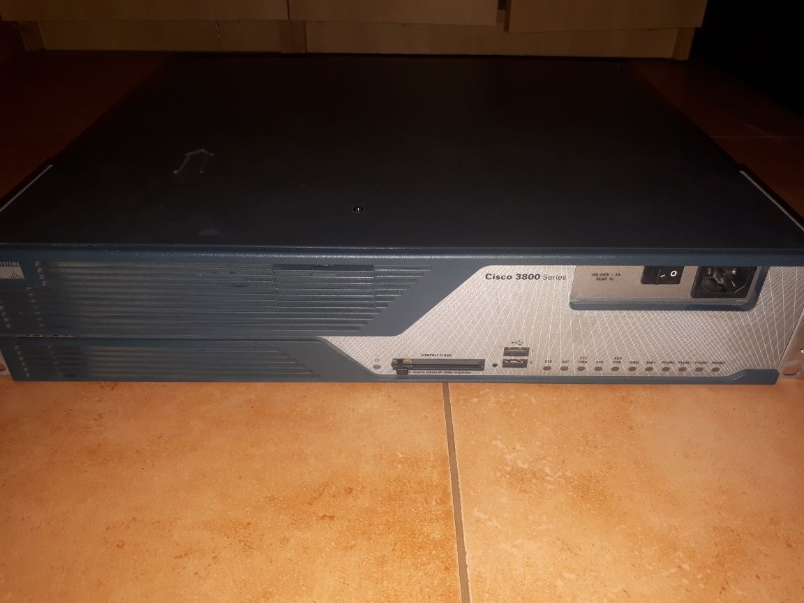 Коммутатор Cisco 3800 Series