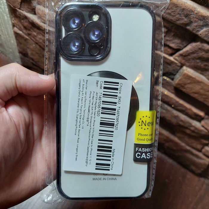 Силиконовый чехол с MagSafe для iPhone 14 Pro Max комфортный, надежный