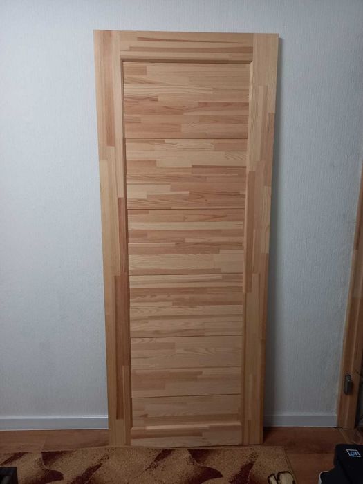 Міжкімнатні двері з луткою під фарбування в ідеальному стані