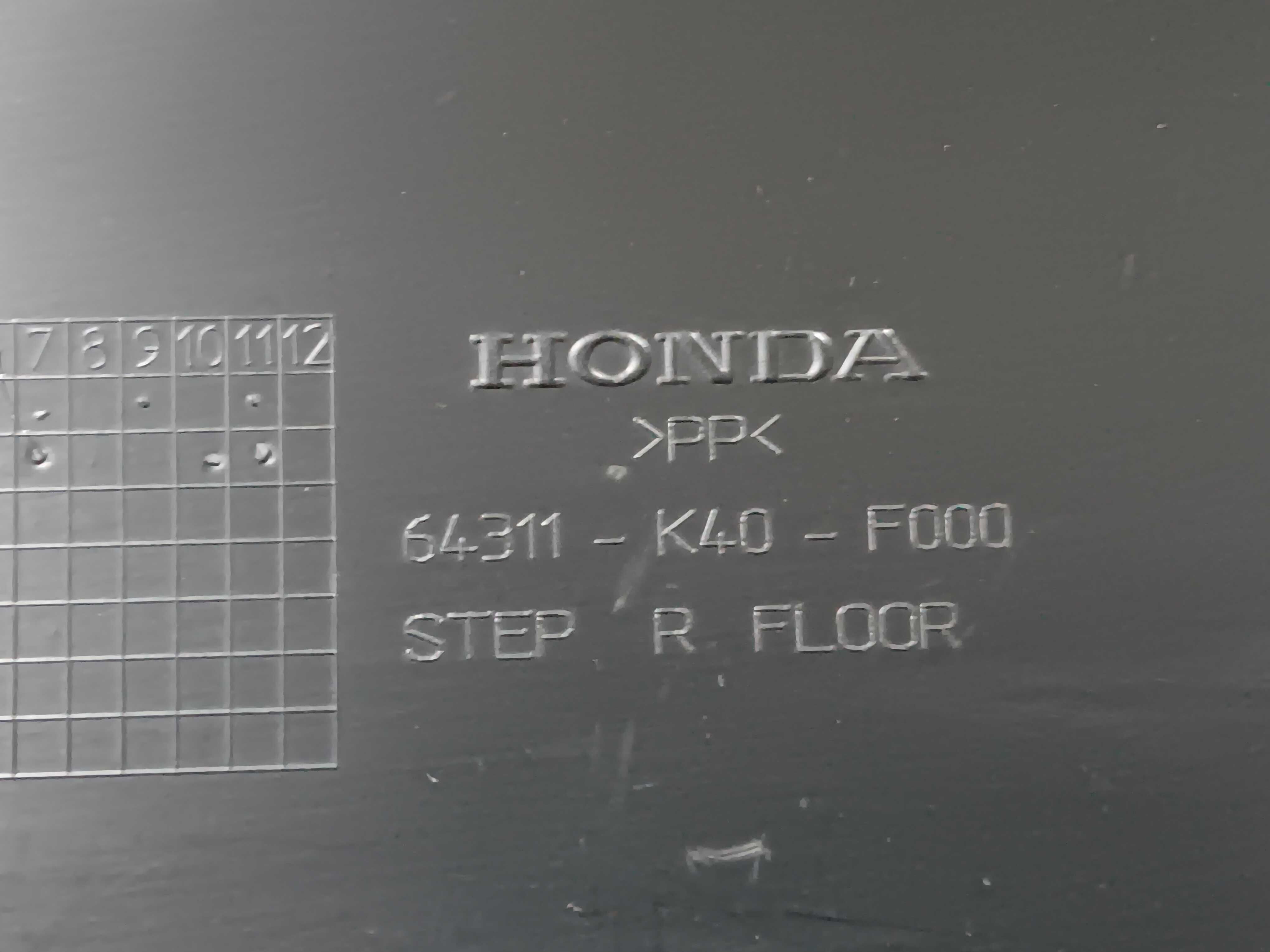 Carenagem pousa pés direita Honda NSS125 Forza 2015 a 2018