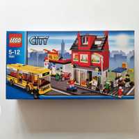 Lego City 7641 - Pizzaria e estação de autocarros