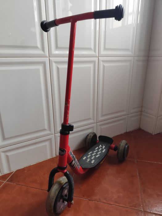 Trotinete vermelha