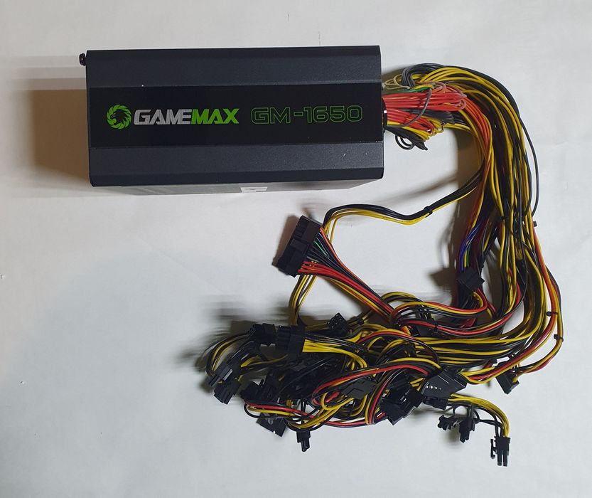 Блок живлення  GAMEMAX GM 1650W