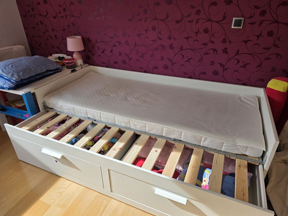 Cama extensível, com gaveta arrumação