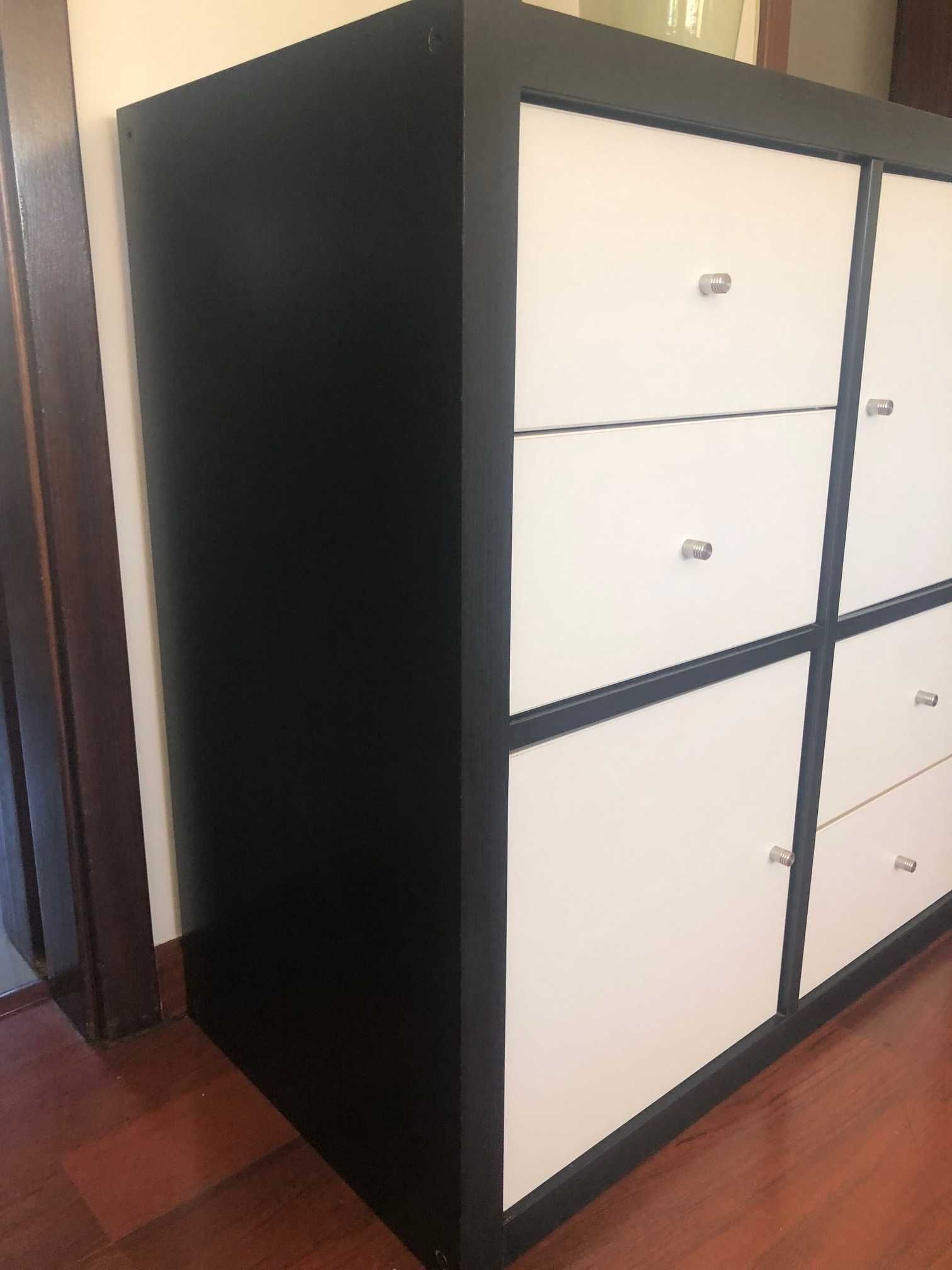 MÓVEL KALLAX Preto e Branco