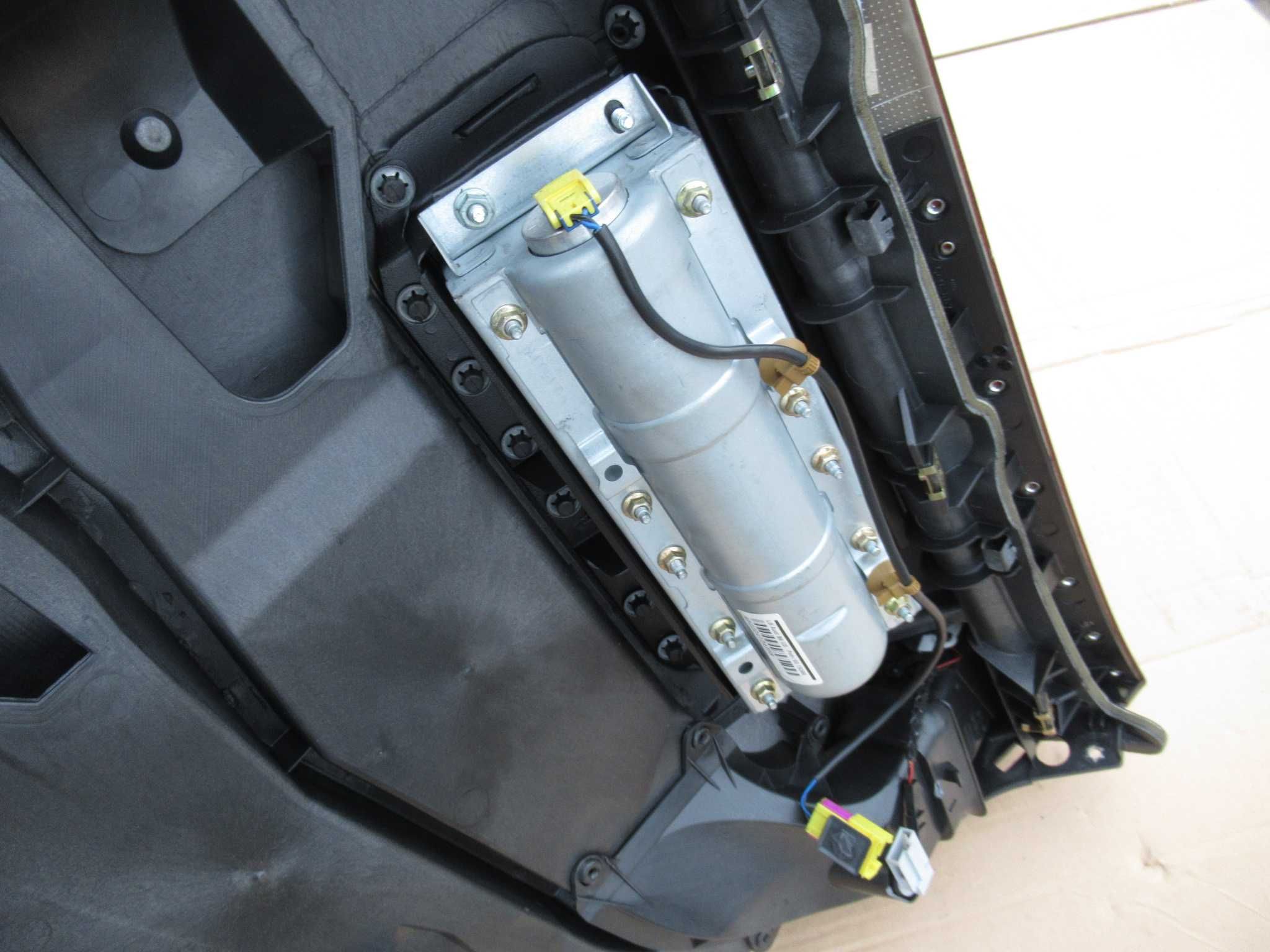 Deska Rozdzielcza Konsola Audi A4 B6 B7 Poduszki Pasy Sensor Taśma