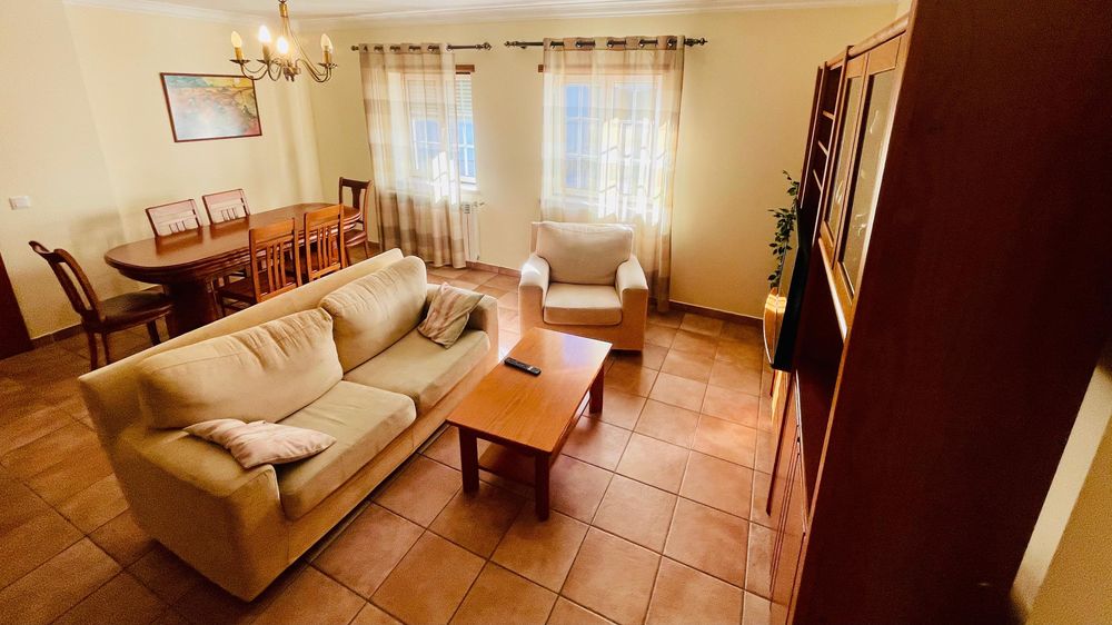 Arrendamento de excelente T3 na Urbanização Quinta das Lágrimas