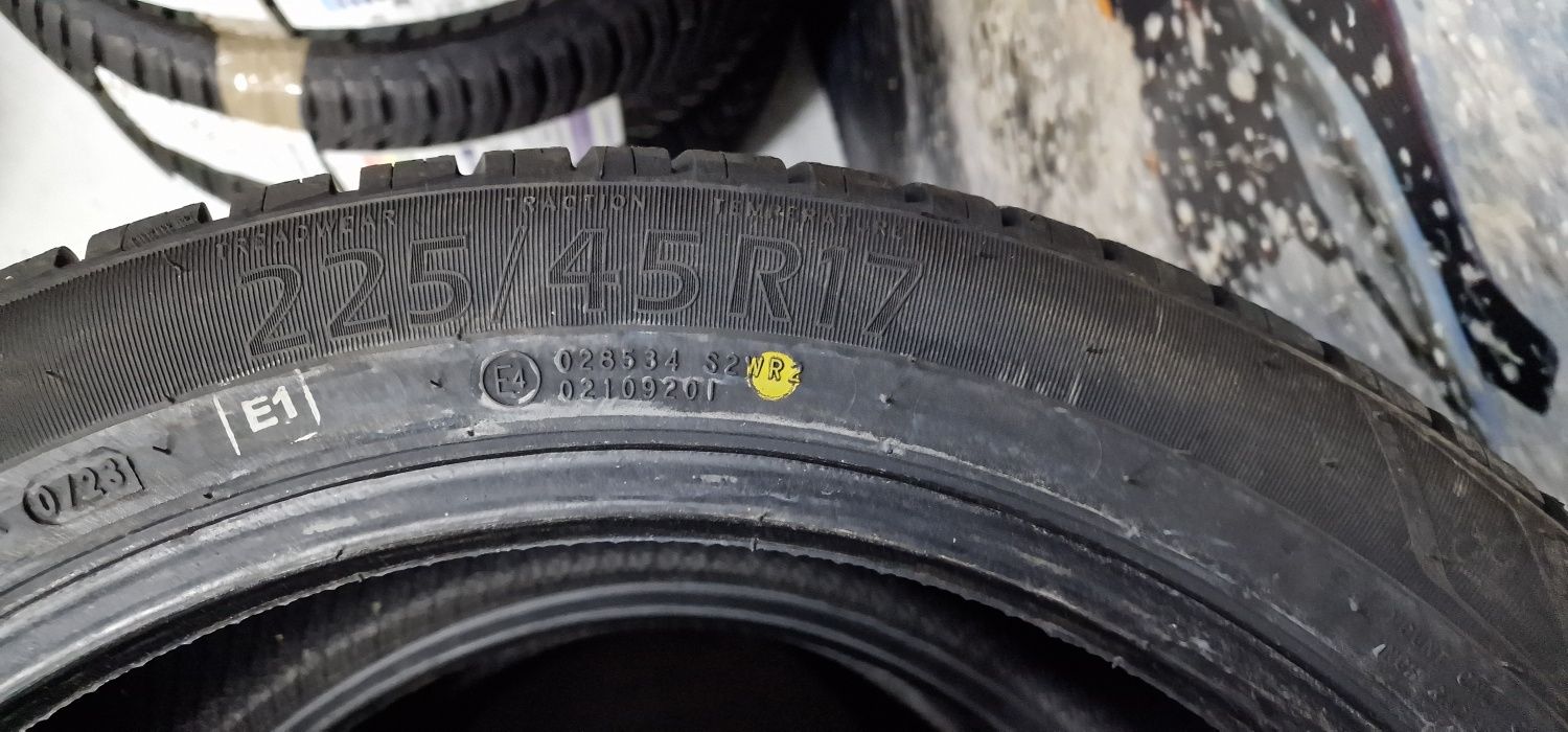 E23 4x 225/45R17 Ceat 4seasonDrive+ 94V XL Wielosezonowe demo